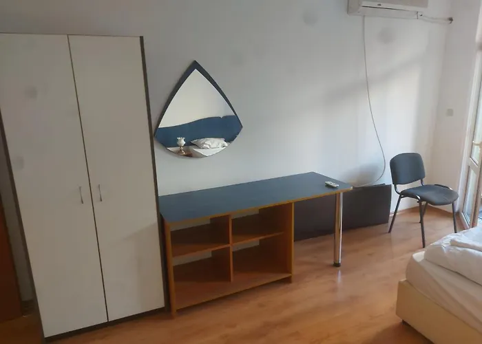 Апартамент And 1bedroom - Economy Бургас